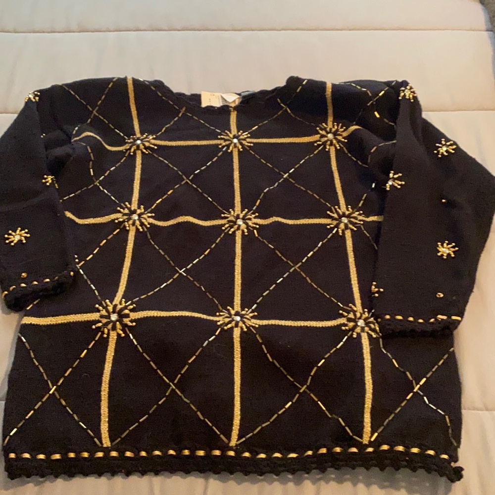 NWT Women’s sweater